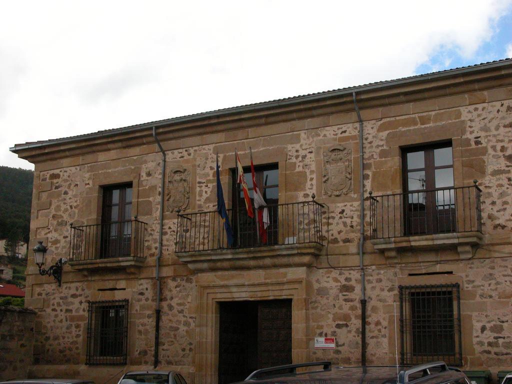 Hostal Visontium Vinuesa Bagian luar foto